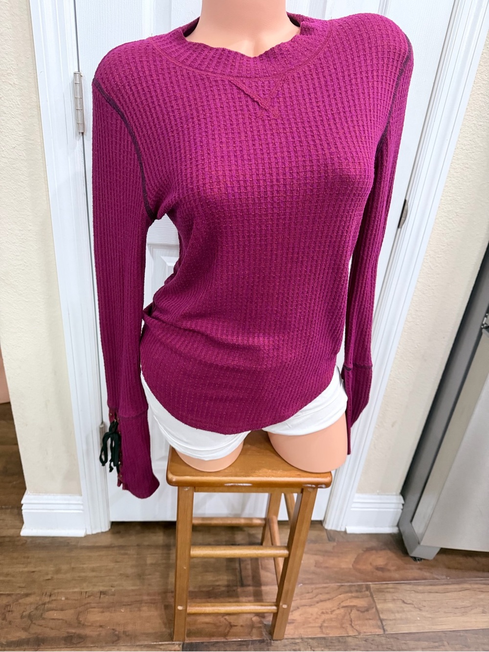 Free People Thermal Top Sz Small? Berry Lace Up Bell Sleeve Waffle Knit Boho